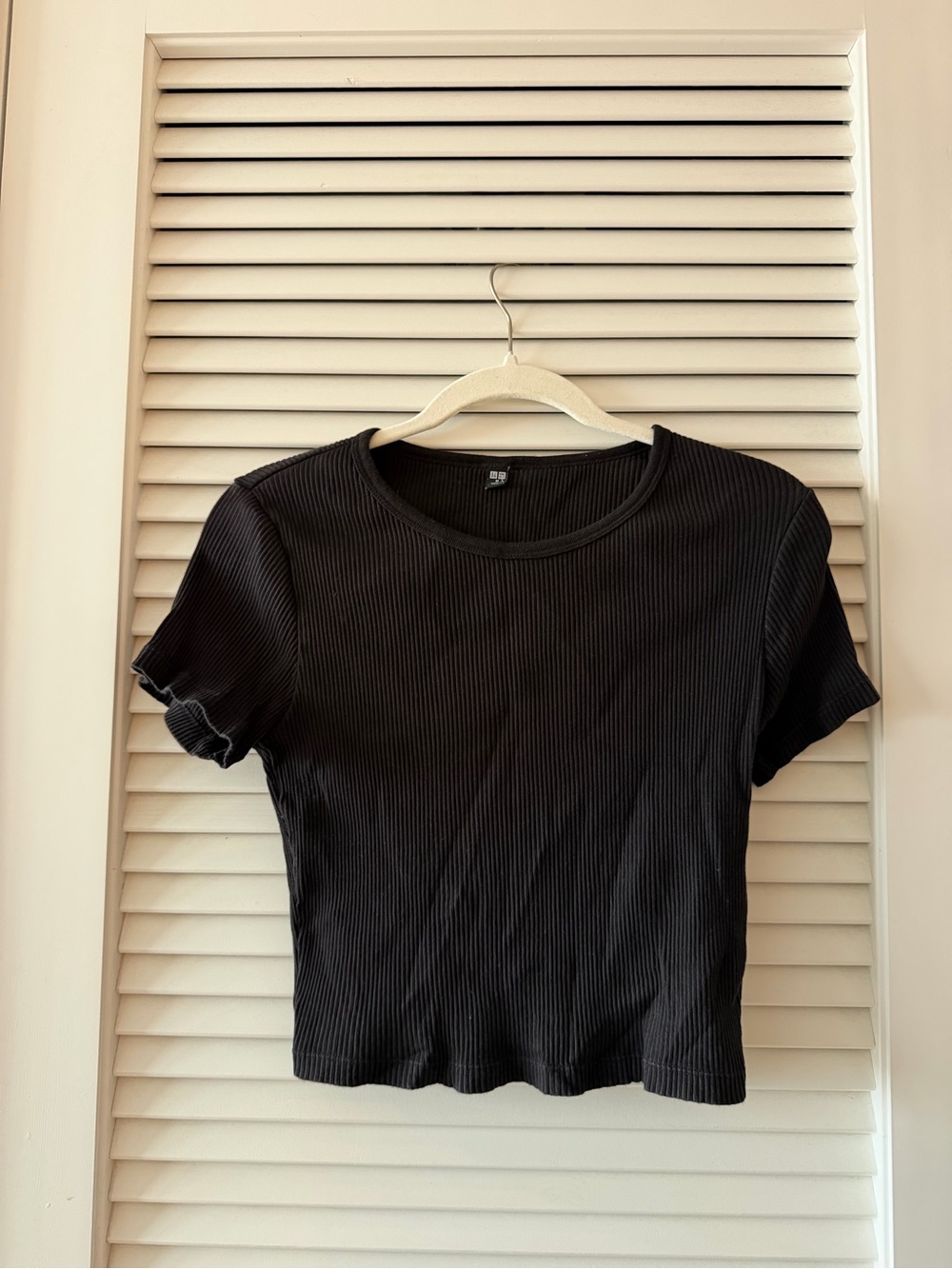 Uniqlo Black Ribbed Short-Sleeve Crop Tee